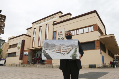 Imatge d'arxiu de Carles Prats, regidor d'Empresa, quan va explicar el projecte del GastroMercat.