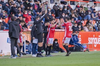 Javi Bonilla entró en el campo contra el Albacete para sustituir a Elías Pérez en el minuto sesenta y uno.