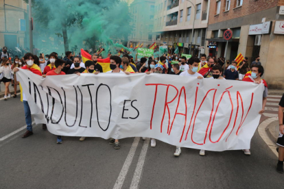 Una pancarta amb el lema 'Indult és traïció'.