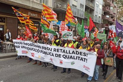Cabecera de la manifestación en Tarragona.
