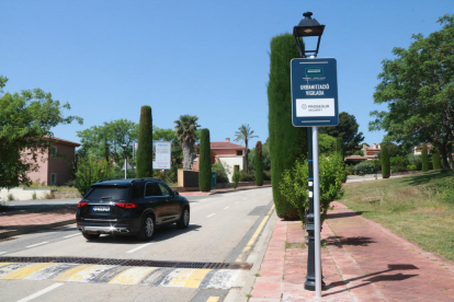 La urbanització Bonmont Catalunya, a Mont-roig del Camp, fa dos anys que va contractar vigilància privada.