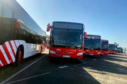 Els nous autobusos híbrids de l'EMT de Tarragona.