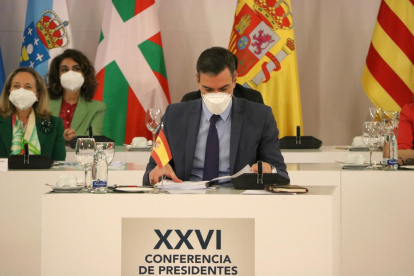 Pedro Sánchez, presidente el gobierno español en la sesión de trabajo de la Conferencia de Presidentes.