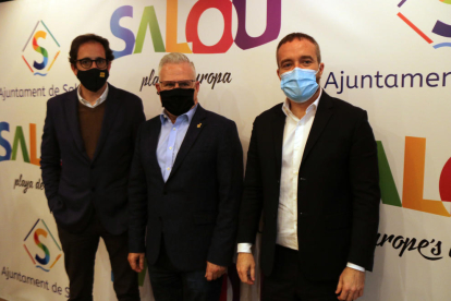 El director general de Turespaña, Maiguel Sanz; el alcalde de Salou, Pere Granados y el director de la Agencia Catalana de Turismo, Narcís Ferrer.