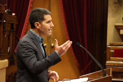 El portavoz del grupo parlamentario de Cs, Nacho Martín, durante el debate en el pleno.