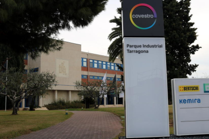 Pla general de la planta de Covestro a Tarragona.