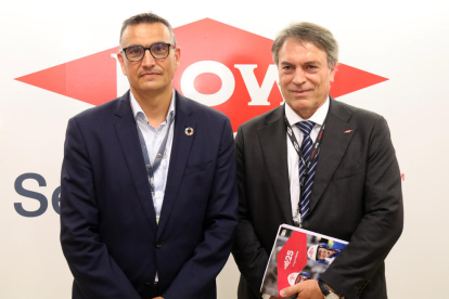 El director del complejo industrial de DOW Tarragona, Ignasi Cañagueral; y el director general de DOW para España y Portugal, Jon Bilbao.