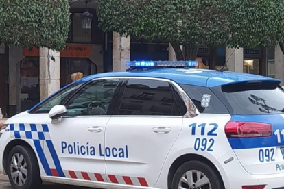 Imatge d'arxiu d'un vehícle de la Policia Local de Burgos.
