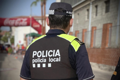 Imatge d'arxiu d'un agent de la Policia Local de Roda de Berà.