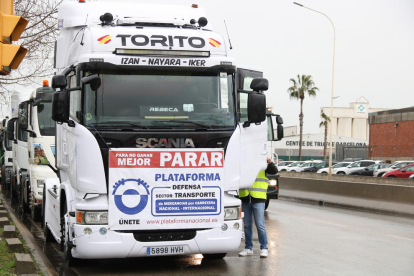 Un camió que participava en una protesta contra l'increment del preu dels carburants.