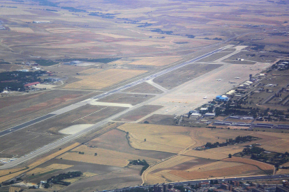 Imatge aeria de la base de Torrejón de Ardoz.