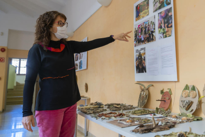 Eloïsa Valero en la exposición que se puede visitar en la sede del IMET en Tarragona.