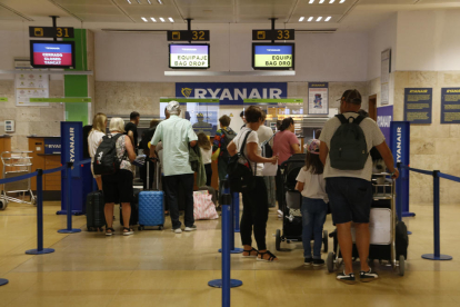 16 vuelos anulados este domingo con Cataluña como origen o destino por la huelga de Ryanair, según el sindicato USO