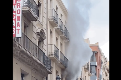 Arde un despacho de la calle Sant Agustí de Tarragona