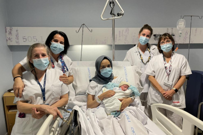 Zakaria és el primer nadó del 2023 nascut a Catalunya.
