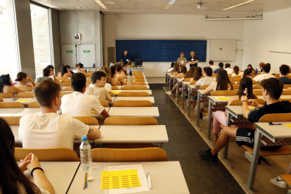 Imatge de l'inici dels exàmens de la selectivitat a un Campus de Catalunya.
