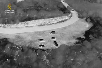 Imatge captada pel dron de vigilància de la Guàrdia Civil a Siurana.