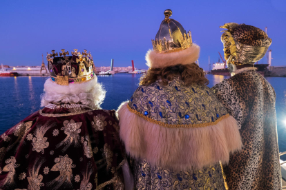Imagen de archivo de los tres Reyes durante una visita a la ciudad.