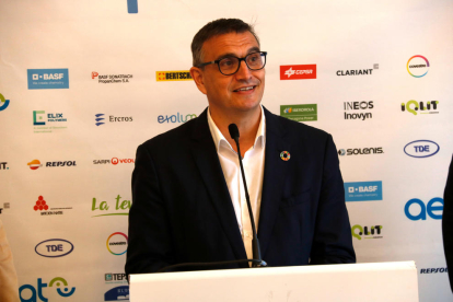 El president de l'AEQT, Ignasi Cañagueral, durant la trobada de Nadal amb periodistes per fer balanç anual del sector químic a Tarragona.