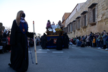El misteri del Sant Sopar i dels membres dels Marejants durant la processó del Sant Enterrament de Tarragona.