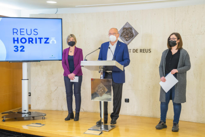 L'alcalde, Carles Pellicer, i la vicealcaldessa, Noemí Llauradó, durant la presentació de la diagnosi, ahir.