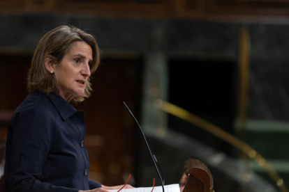 La vicepresidenta del govern espanyol, Teresa Ribera, al ple del Congrés.