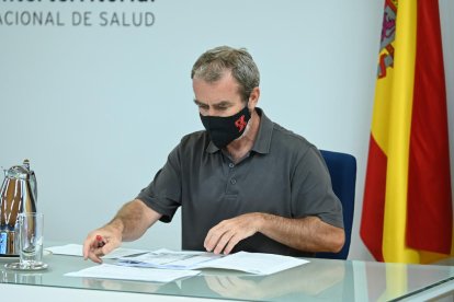 El director del Centre de Coordinació d'Alertes i Emergències Sanitàries (CCAES), Fernando Simón.