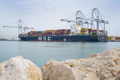 Imatge de l'MSC Sindy, el vaixell portacontenidors més gran que ha visitat mai el Port de Tarragona.