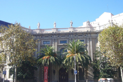 Palau Casades, sede de la entidad.