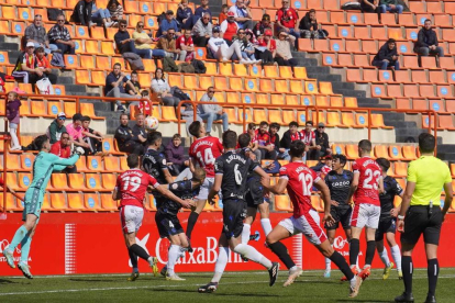 El Nàstic de Dani Vidal empieza con buen pie (2-0)