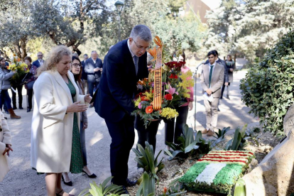 L'alcalde de Tarragona, Pau Ricomà, ha participat a l'ofrena.