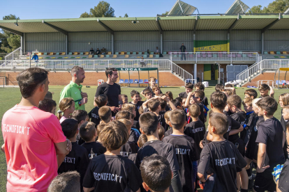 Isaac Cuenca visita el campus de l'Escola «Tecnifica't» a Constantí