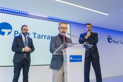 Saül Garreta, Lluís Salvadó i Juli Fernàndez van mantenir una reunió ahir a Tarragona.