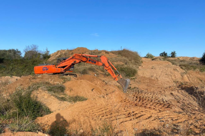 Imatge de l'inici de les obres per a la construcció d'una àrea de motor a Constantí.