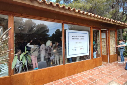 L'Associació de Dones de La Móra-Tamarit ha aconseguit la cessió d'ús de l'antiga caseta de vendes que hi ha a l'avinguda Blauet.