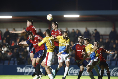 Josema Gómez, Pablo Fernández i Alex Quintanilla durant el partit de la primera volta.