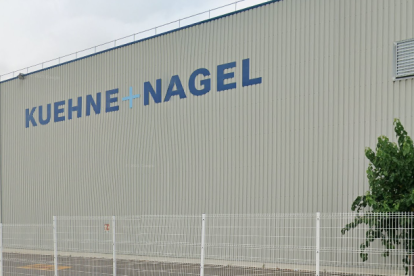 Imagen de la nave donde opera la operadora logística Kuehne+Nagel.