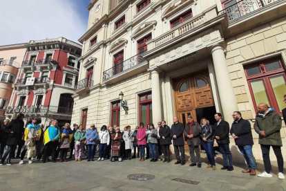 Concentración en la plaça del Mercadal.