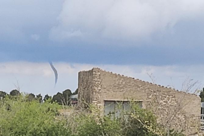 El tornado s'ha pogut observar des de diferents punts de Catalunya.