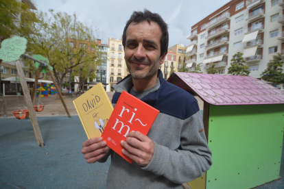 Joan Rioné, editor i escriptor, a la plaça Verdaguer de Tarragona.