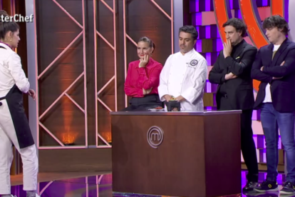 L'ebrenca, Laura Baiges, durant la valoració del jurat de 'Masterchef'.