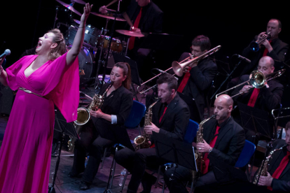 La TGN Big Band compleix deu anys i comença la seva celebració compartint el seu repertori de dames del jazz al Festival Dixieland.