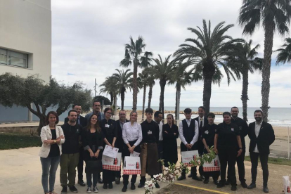 L'Escola d'Hoteleria i Turisme de Cambrils ha impulsat la 3a edició del concurs de còctels 'Summer Drinks'.