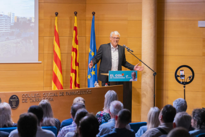 Jordi Sendra va fer la conferència de ciutat al Col·legi d'Advocats i Farmacèutics.