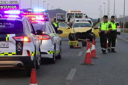 El turisme accidentat estava ocupat per set persones.