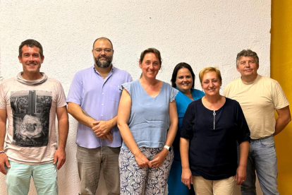 D'esquerra a dreta, els regidors Óscar Fortunyo, Eduard March, Marta Montagut, Sílvia Sanchez, Dolors Gurrera, i Josep Líndez.