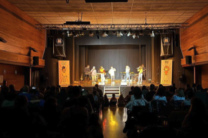 Imagen de una actuación de la Clika en Mataró.