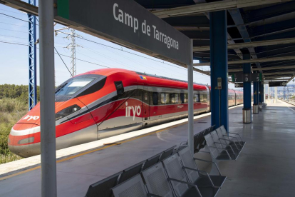 El primer tren d'Iryo a l'estació del Camp de Tarragona, procedent des de Madrid.