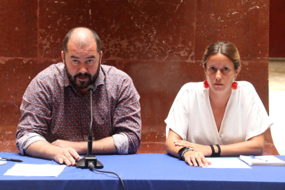 El consejero de Esquerra Republicana, Xavier Puig, y la portavoz del partido, Maria Roig.