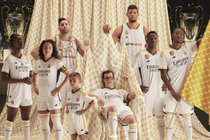 Imatge de les samarretes per aquesta temporada presentades pel Real Madrid.